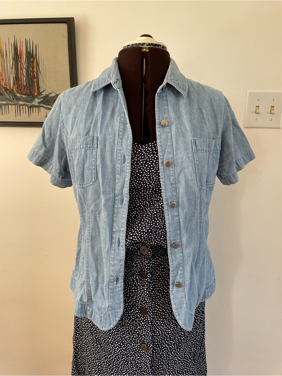 Tops - Vintage Denim short sleeve button up shirt